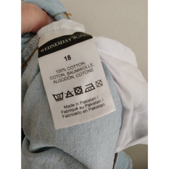 Wednesdays Girl Womens 18 Light Wash Denim Mini Skirt Raw Hem Casual 90s Grunge - Picture 5 of 5